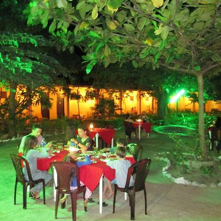 Shahira Hotel Nilaveli Zewnętrze zdjęcie